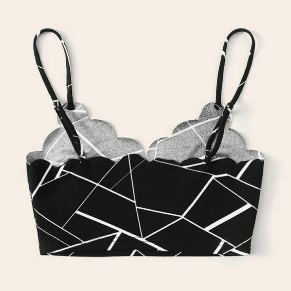 4 Scallop trim crop tank tops - Picture 9 of 11